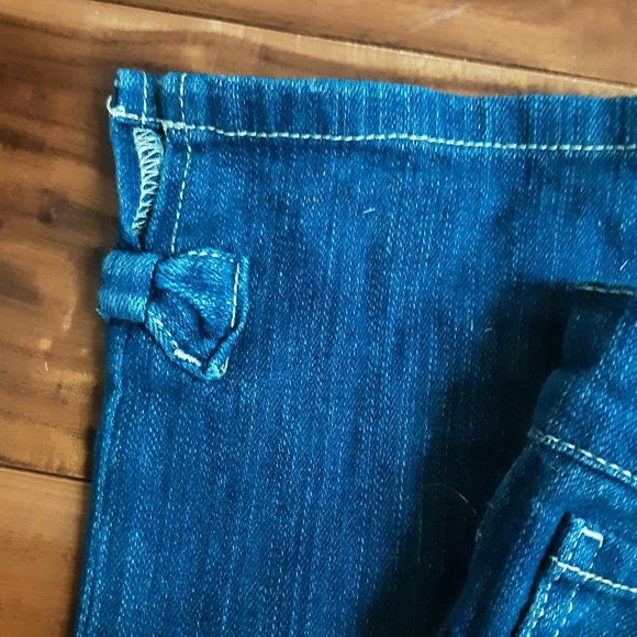 GYMBOREE GIRLS SKINNY JEANS WITH BOW AND RHINESTONE DETAIL 8 - Picture 3 of 6